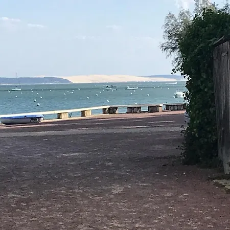 Cabane Du Bassin 펜션